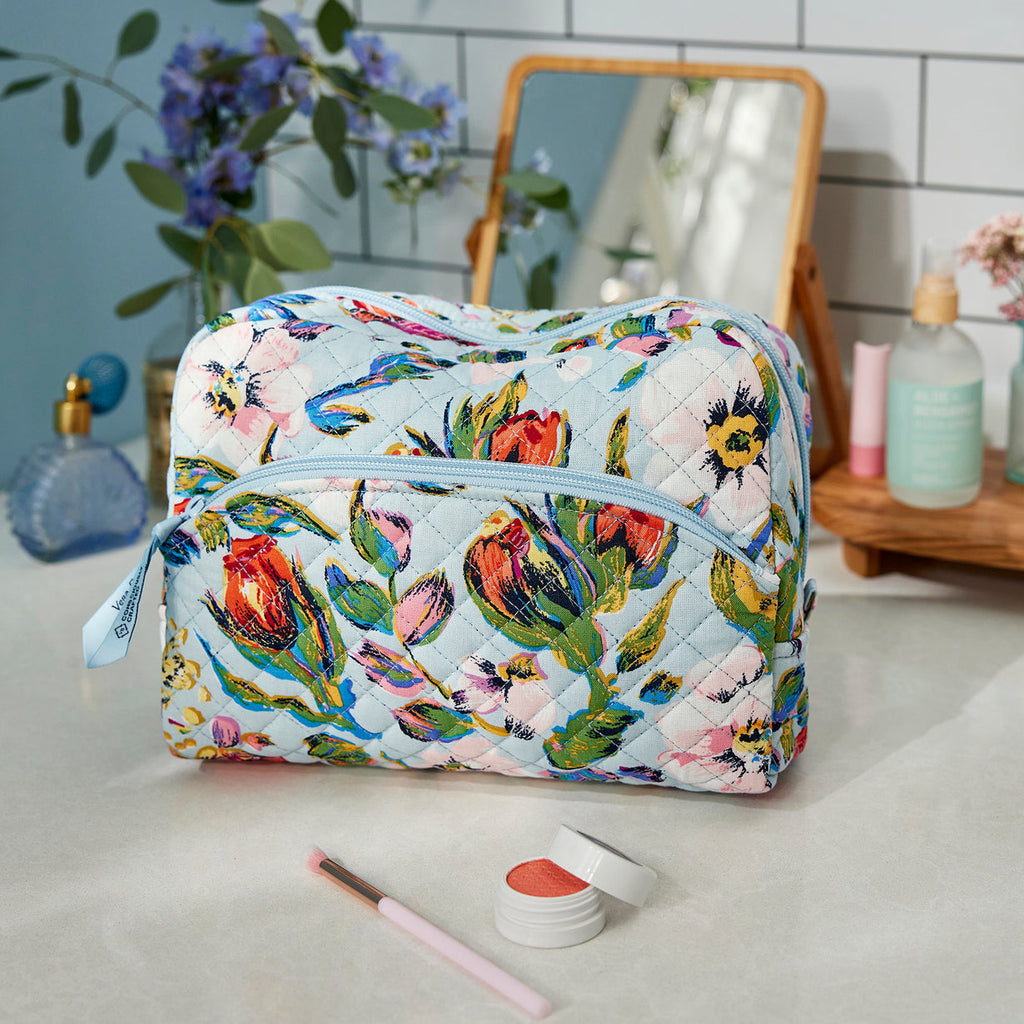 Vera Bradley Large Cosmetic | Sea Air Floral – Howell's Mercantile