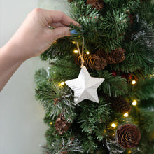 Tinsel & Twinkle Ornament Essential Oil Diffuser Gift Set