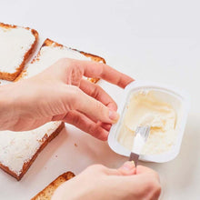 HIC Kitchen Speader with Wooden Handle