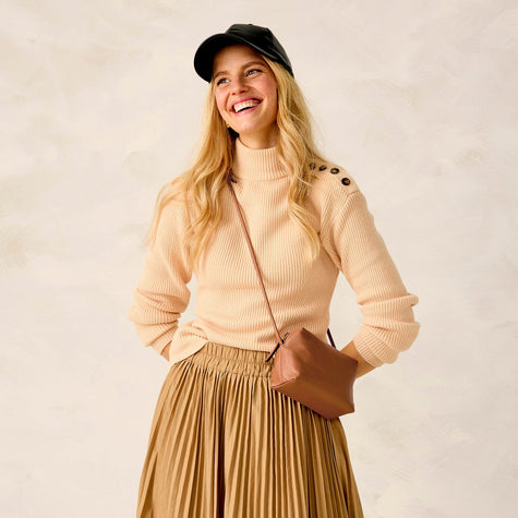 Blake Crossbody Roasted Pecan in Leather