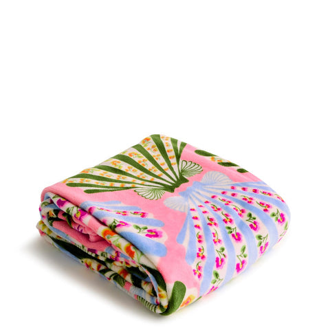 Plush Throw Blanket Cottage Shells in Fleece