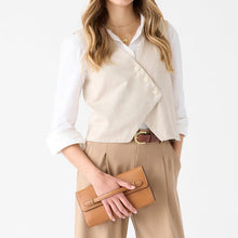 Verbena Clutch Roasted Pecan in Leather