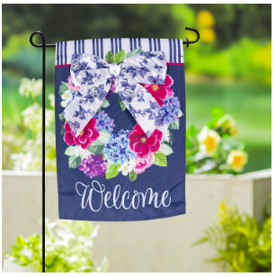 Chinoiserie Bow Floral Wreath Applique House Flag