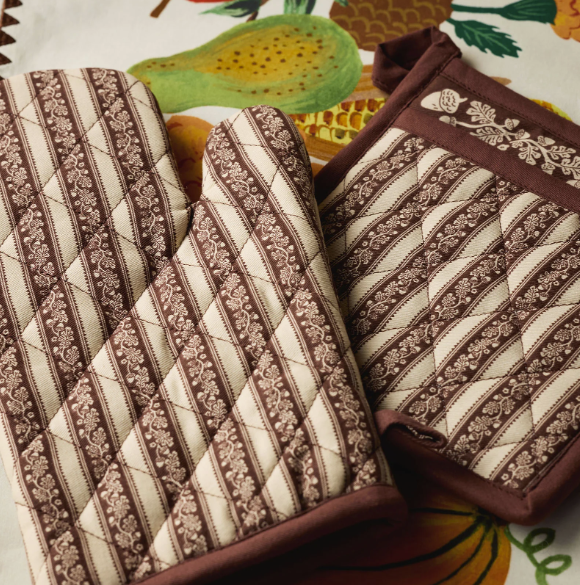 Acorns Oven Mitt