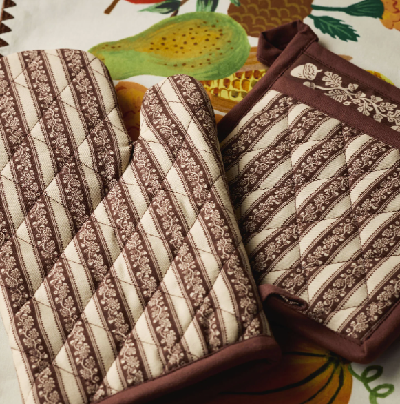 Acorns Oven Mitt