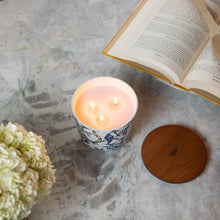 Classic Linen Patterned Candle